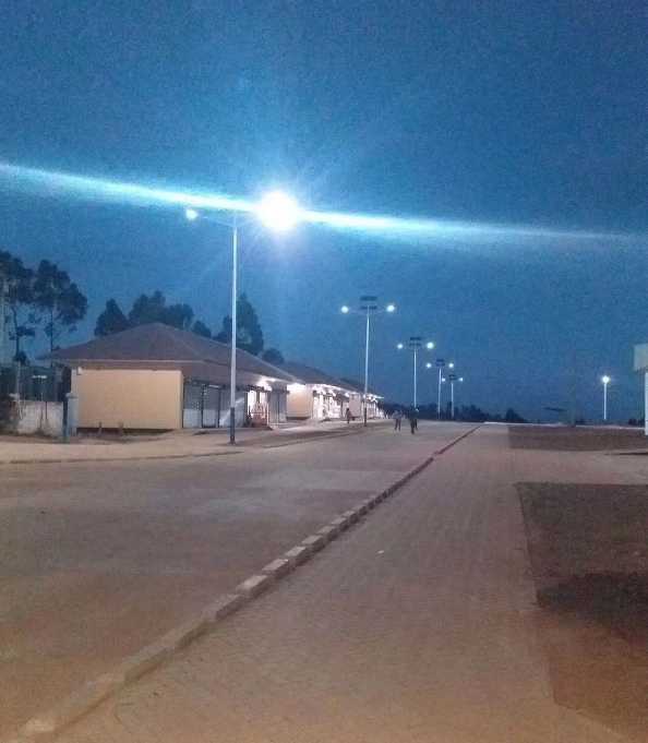黄石市非洲科特迪瓦太阳能路灯工程